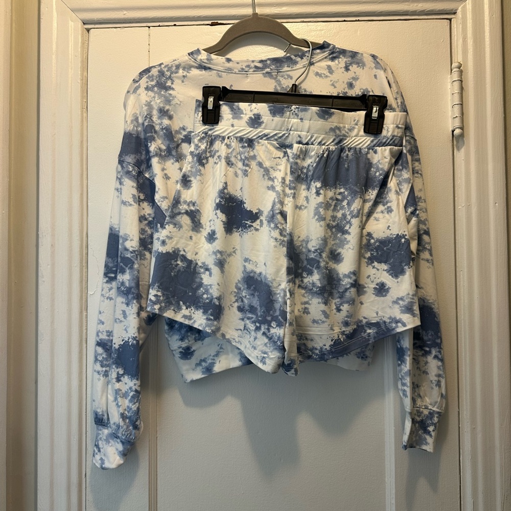 NWT Lounge Set from Francesca’s. Blue Tye-Dye. Size Small. - Picture 2 of 8